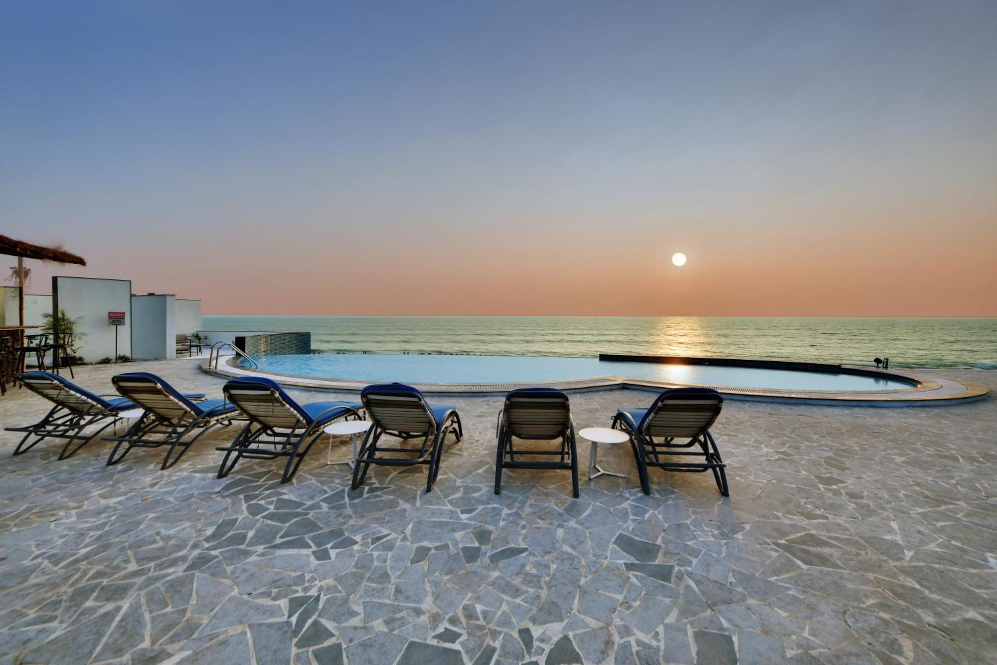 The Fern Leo Beach Resort , Madhavpur Porbandar Eksteriør bilde